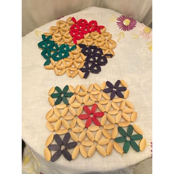 Set of 2, Vintage Wooden Beaded Trivets/Hot Pads, 1 round(ish), 1 rectangular. - Picture 10 of 12